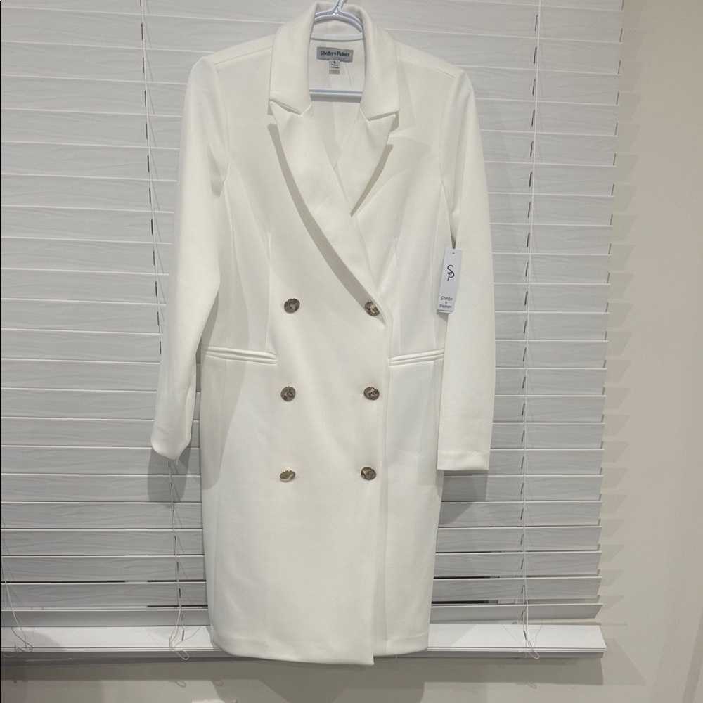Shelby and PalmerWhite Double-Breasted Blazer
